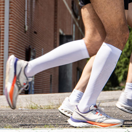 Calze Run Marathon compressione bianco/grigio