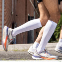 Chaussettes Run Marathon compression blanc/gris